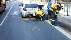 Dopravní nehoda si vyžádala dvě zraněné osoby