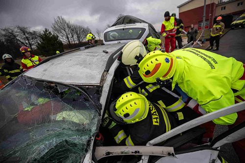 Záchrana z vraku vyžaduje přesnost a klid
