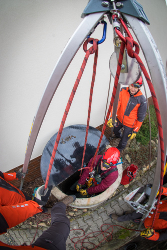 QQQ-(1).jpg QQQ-(1).jpg