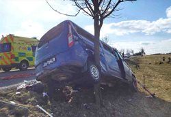 Při střetu dvou dodávek bylo zraněno šest osob