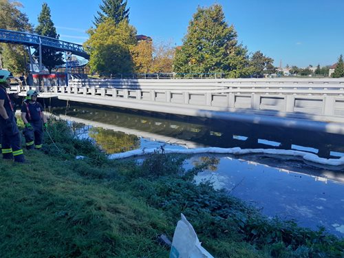 Při pádu motorového rogala zahynuly dvě osoby