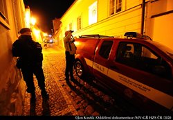 Hasiči asistovali policistům při záchraně sebevraha