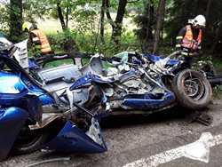 Havárie osobního vozidla u Polesí si vyžádala zranění