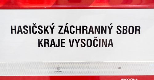 Při noční nehodě kamionu na dálnici D1 došlo k úniku nafty