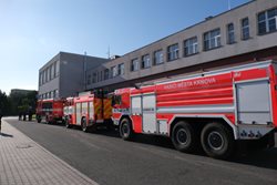 Z Ostravy vyjelo na pomoc do Hřenska 48 čerstvých hasičů