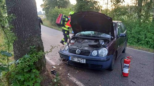 Dvě nehody během dvou dnů. Traktor se střetl s autem, další kolize si vyžádala dva zraněné