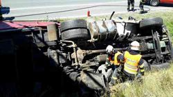 Nehoda kamionu na D52 u Pohořelic