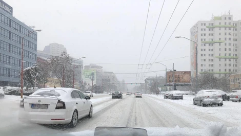 Jak zkrotit auto na kluzké vozovce?
