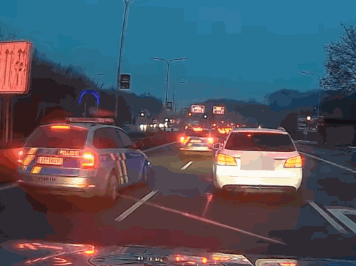 Odcizené vozidlo bezpečně zastaveno díky rychlému zásahu policie