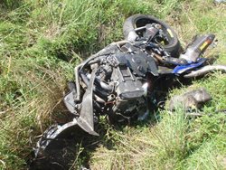 Střet motorky s kolovým nakladačem motorkář nepřežil