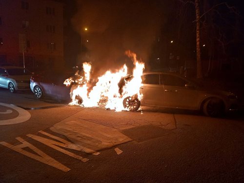 Technická závada proměnila noc v zásah hasičů