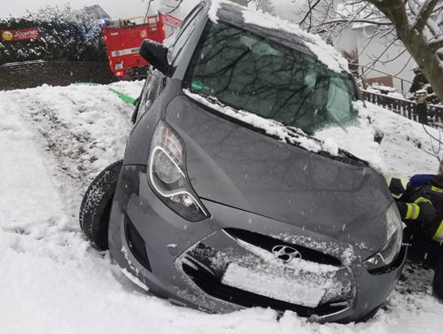 Počasí komplikuje dopravu a navyšuje počet zásahů složek IZS