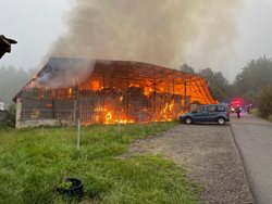 Druhý stupeň poplachu byl vyhlášen při požáru seníku v Čeladné, nepřežilo jedno tele
