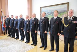 Za věrnou službu dostali hasiči celostátní medaile