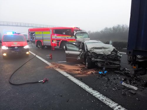 Nehoda kamionu zastavila provoz na dálnici