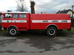 Obec Labská Stráň nabízí a prodá  