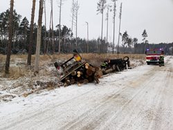 Nehoda traktoru u Ostojkovic se obešla bez zranění