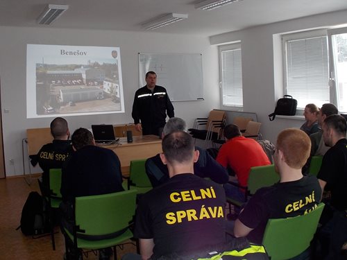 Celníci se školili u zdravotnických záchranářů a hasičů