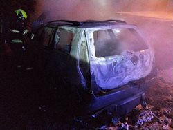 Požár osobního auta v Malém Chvojně
