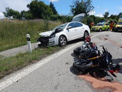 Dvě nedělní nehody motorkářů na Táborsku, které od sebe dělilo jen sedm minut