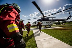 Lezci z HZS Královéhradeckého kraje cvičili na Slovensku