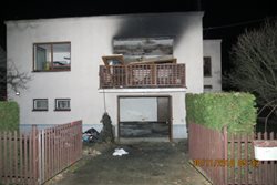 Požár v rodinném domku se zraněním a škodou milion u Frýdku-Místku