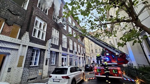 Požár kanceláře: Hasiči zasahovali v ranních hodinách