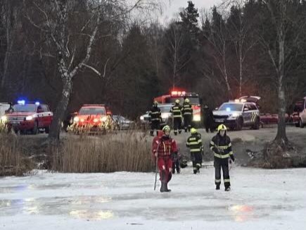 Tragédie na zamrzlé hladině připravila bruslaře o život