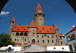 Na Bouzově se konaly slavnostní akce hasičů Olomouckého kraje