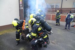 Hasiči likvidovali požár trafostanice