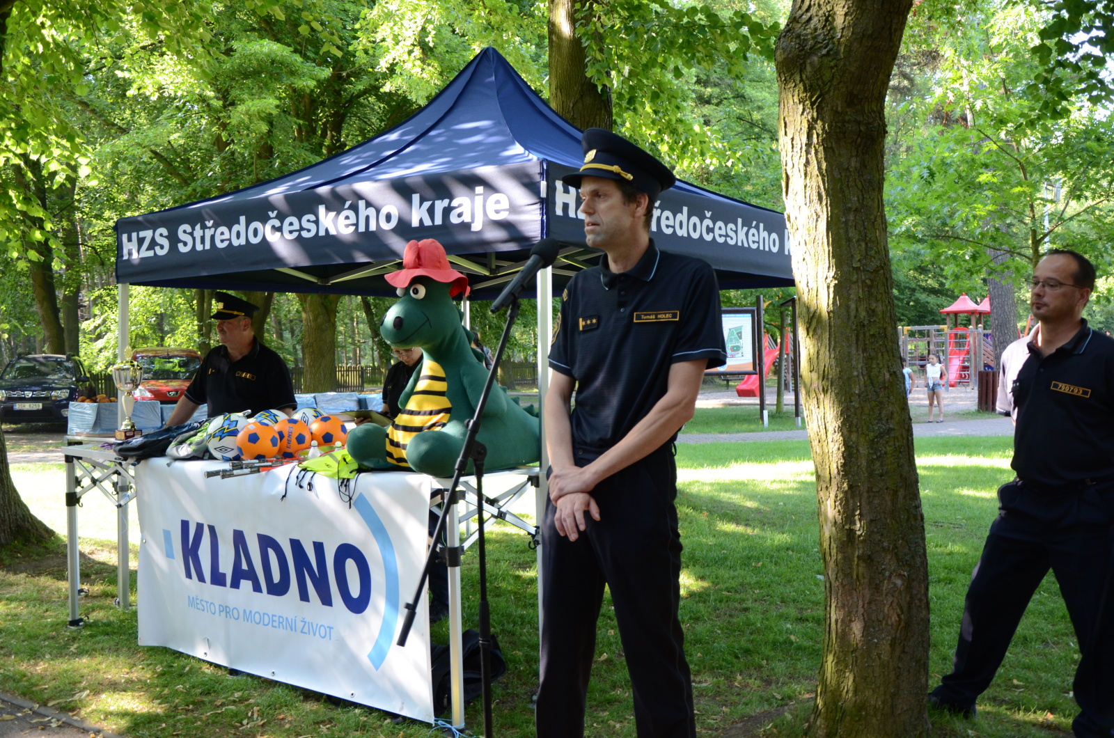 qqqq-(1).jpg qqqq-(1).jpg