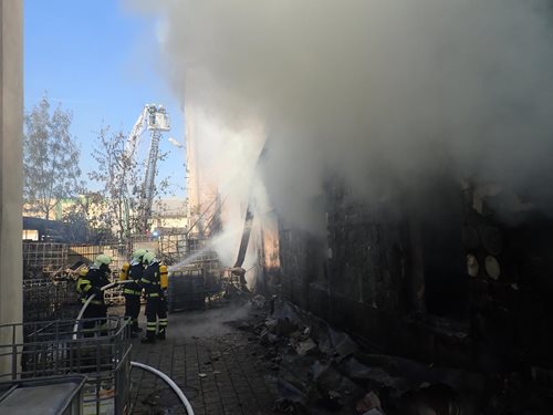 Požár v průmyslovém areálu v Kroměříži