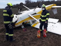 Dopravní nehoda malého letadla na Berounsku
