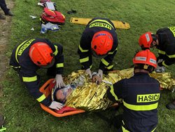 Profesionální hasiči absolvovali specializační zdravotnický kurz