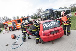 Moravskoslezští hasiči prezentovali své vybavení na akci Hrad žije první pomoci