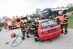 Moravskoslezští hasiči prezentovali své vybavení na akci Hrad žije první pomoci