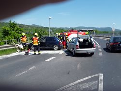 Dopravní nehoda dvou osobních aut u Mlékojed, okres Litoměřice