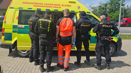 Muž se sekáčkem vyvolal rozsáhlé pátrání