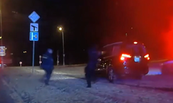 Prohozené role: Řidič pod vlivem drog pronásledoval policii