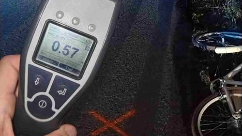 Cyklista narazil do sedmdesátileté ženy. Po nehodě mu naměřili 1,19 promile
