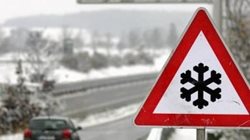 Hasiči v Moravskoslezském kraji pomohli 11 vozidlům, zapadlým ve sněhu