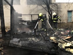 Při požáru chatky se nikdo nezranil