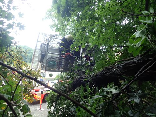 Vytrvalý déšť zaměstnal hasiče v Moravskoslezském kraji ve 105 případech