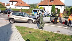 Nehoda ve Volyni si vyžádala pět zraněných, dva byli transportováni do nemocnice letecky