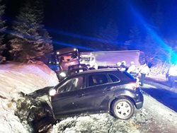 Dopravní nehoda kamionu a dvou osobních automobilů