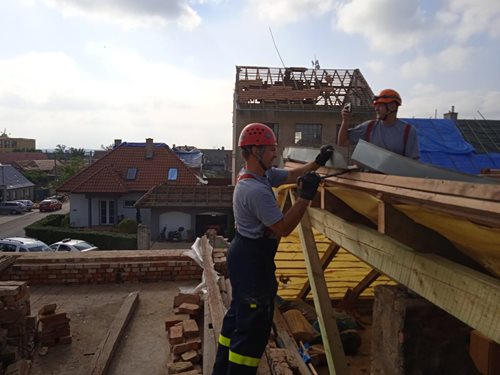 Odklízení následků po tornádu na jižní Moravě