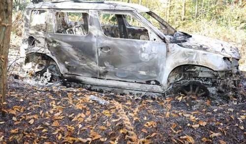 Kvůli osobním sporům zmizelo auto. O den později z něj zůstaly jen ohořelé trosky
