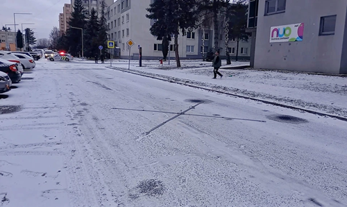 Nešťastné ráno na silnicích: Dvě děti srazilo auto na přechodu pro chodce