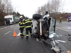 Při nehodě u Tavíkovic zemřel řidič osobního vozu
