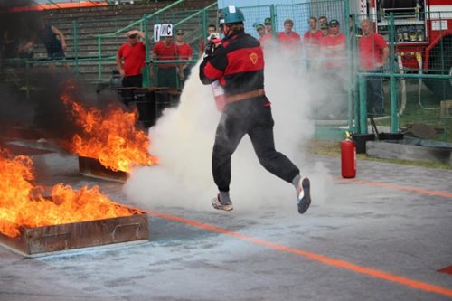 Hasiči V Přerově změřili své dovednosti na krajském kole v požárním sportu